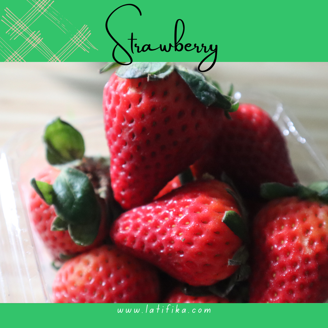 makan strawberry impor